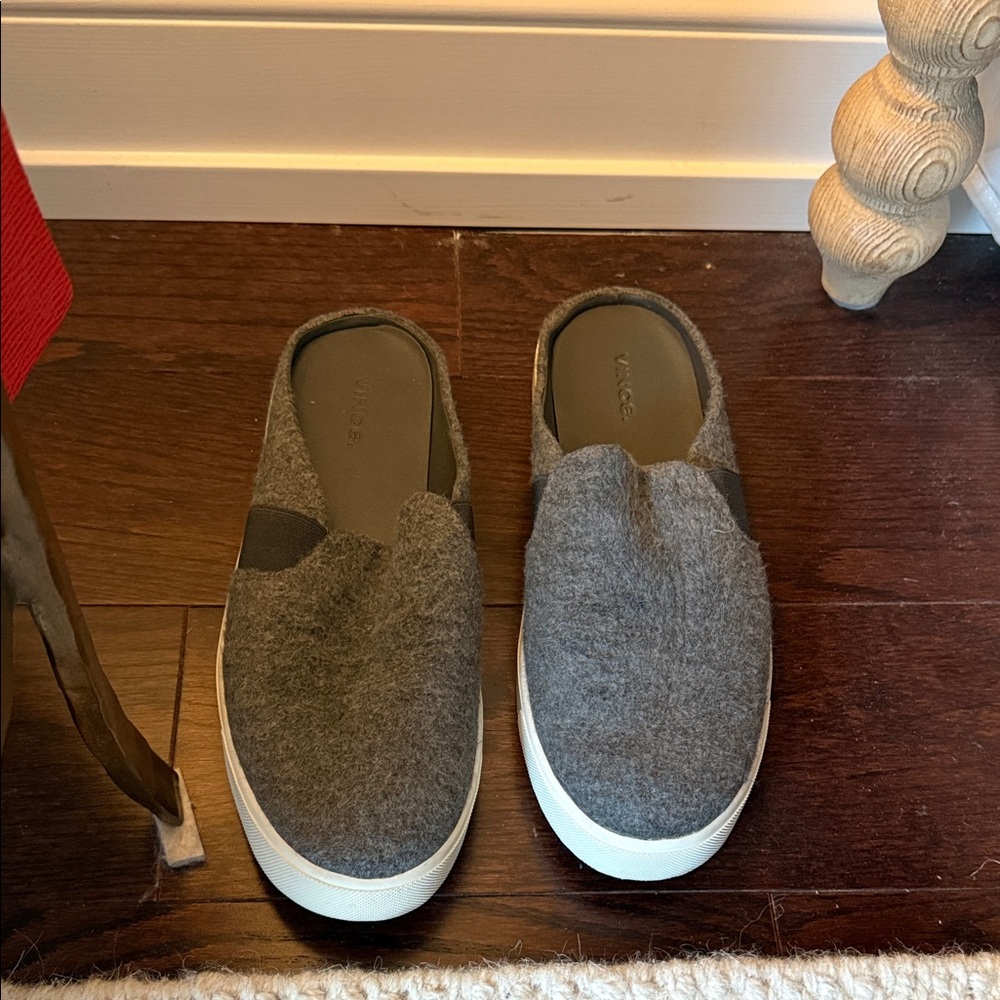 Vince Gray Mules
